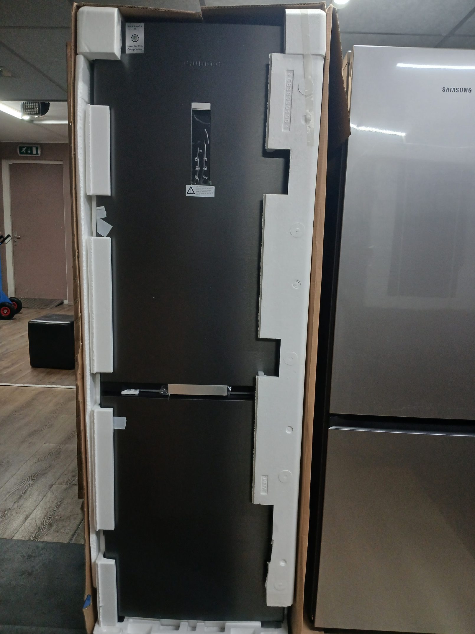 20250301_105156 Grundig GKPN66840LXRW koel-vriescombinatie | Vrijstaand | No-frost ( niet ontdooien ) - Afbeelding 1